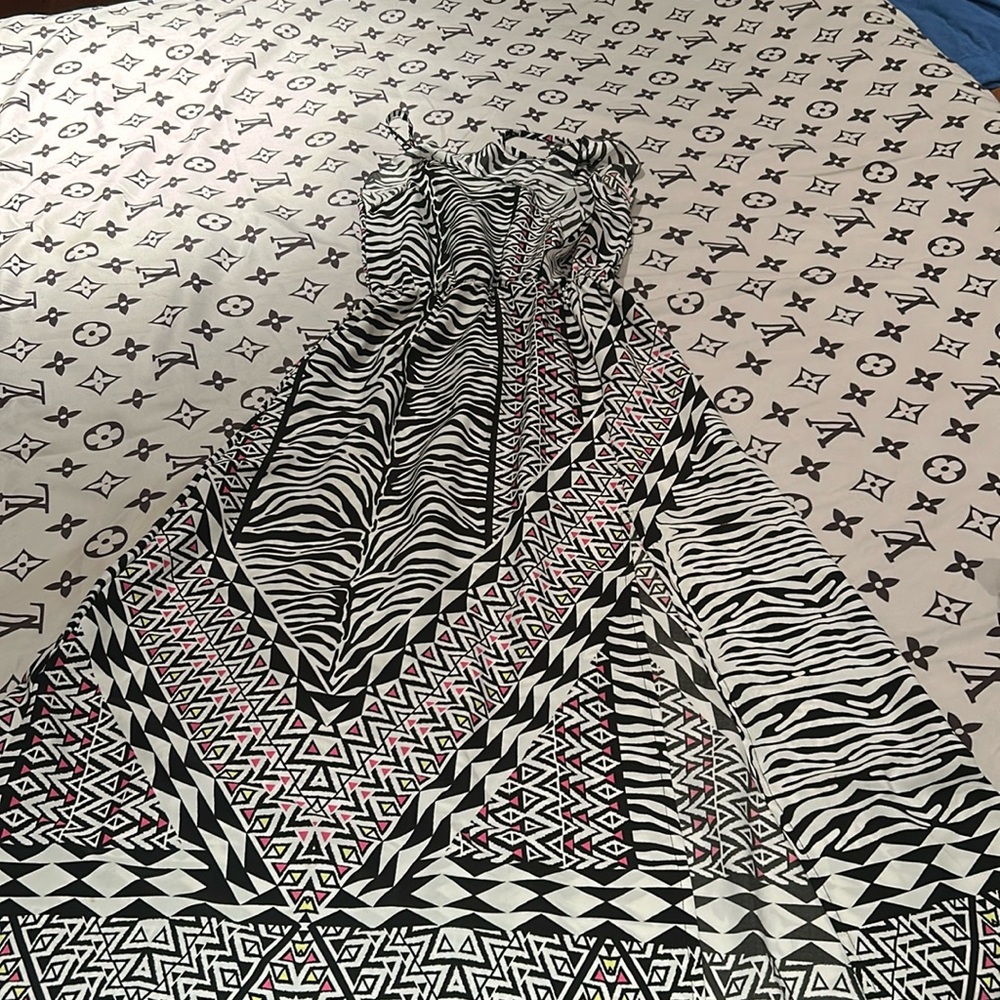 Maxi dress by Influence